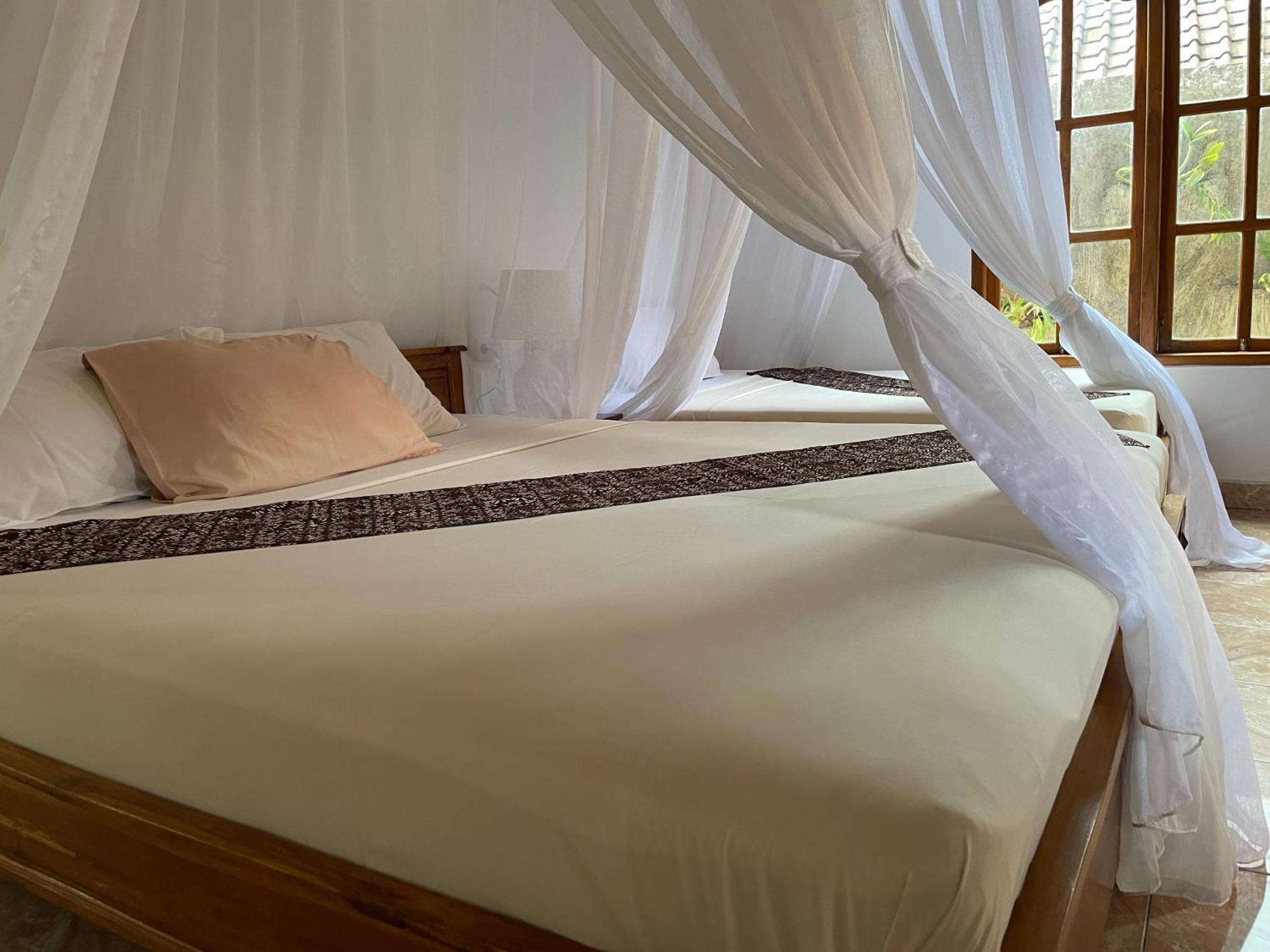Kubu Elsa Bali Hotel Lovina  Room photo