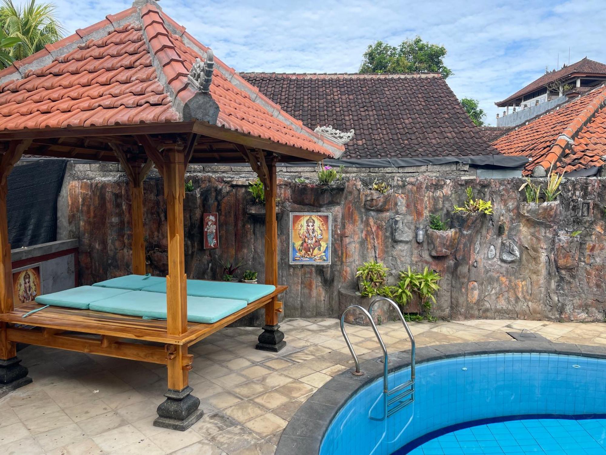 Kubu Elsa Bali Hotel Lovina  Exterior photo